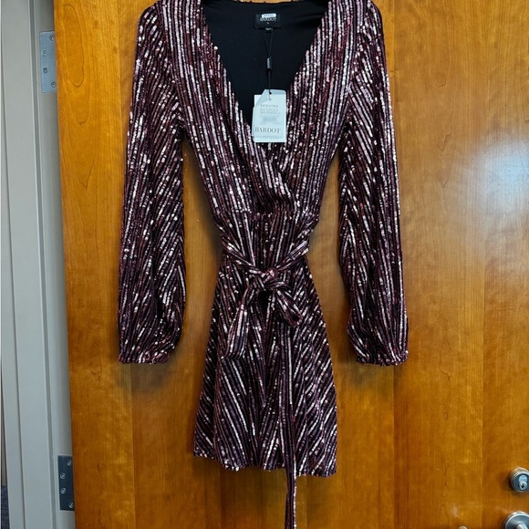 Elegant Bardot Sequin Wrap Dress - Picture 3 of 8